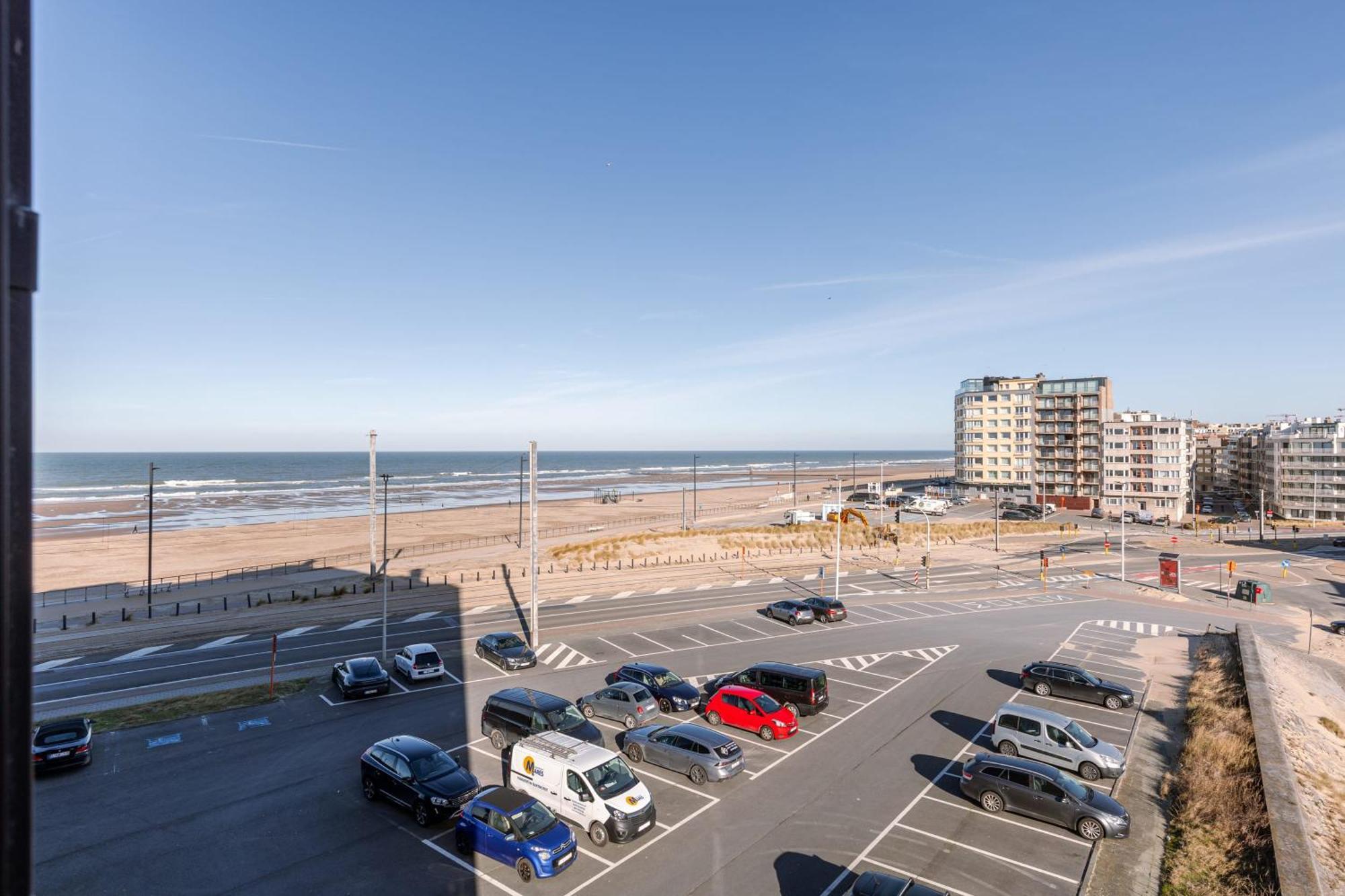 Huswell - Spacious & Modern Sea View Apartment With Garage Οστένδη Εξωτερικό φωτογραφία