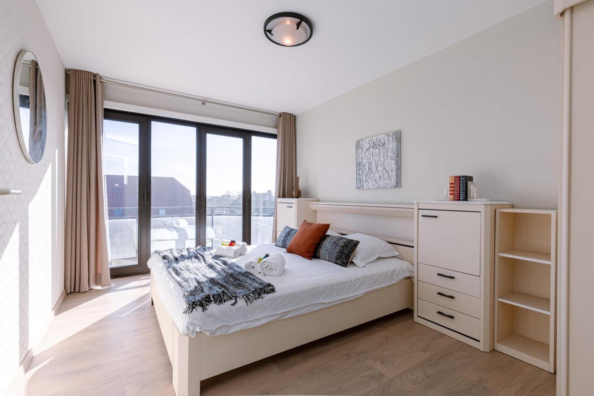 Huswell - Spacious & Modern Sea View Apartment With Garage Οστένδη Εξωτερικό φωτογραφία