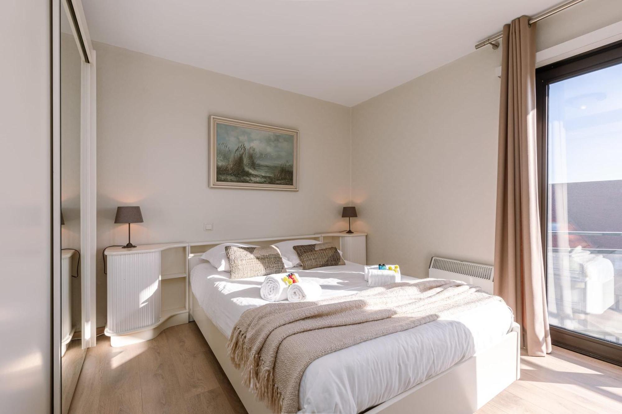 Huswell - Spacious & Modern Sea View Apartment With Garage Οστένδη Εξωτερικό φωτογραφία